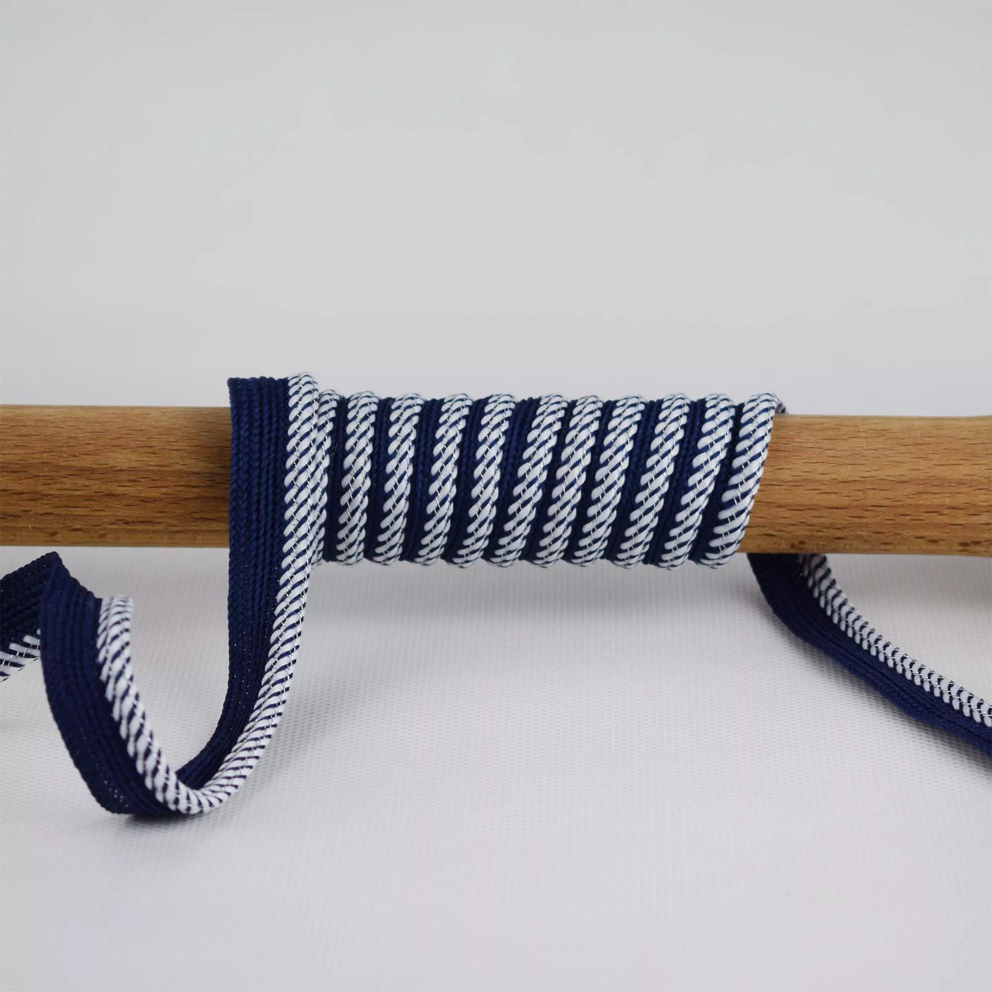 مغزی پوشاک سرمه ای 1 مغزی پوشاک سرمهای - Image 1