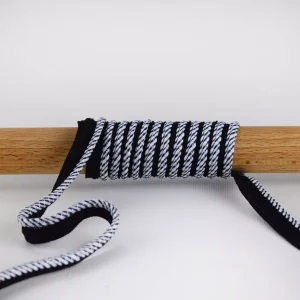 مغزی پوشاک مشکی